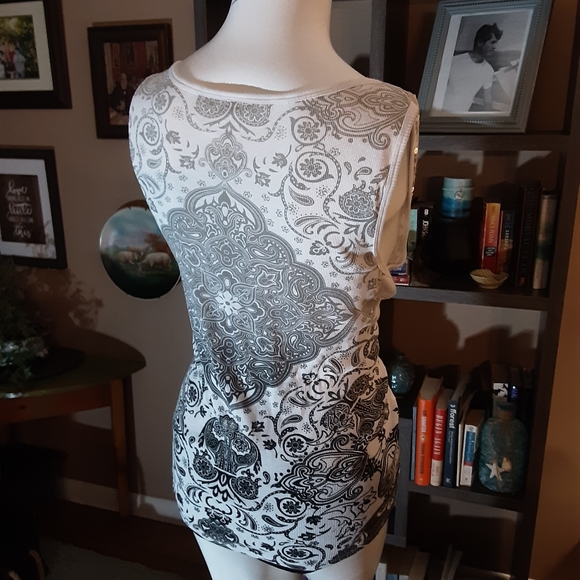 Sequin tank - Picture 9 of 11